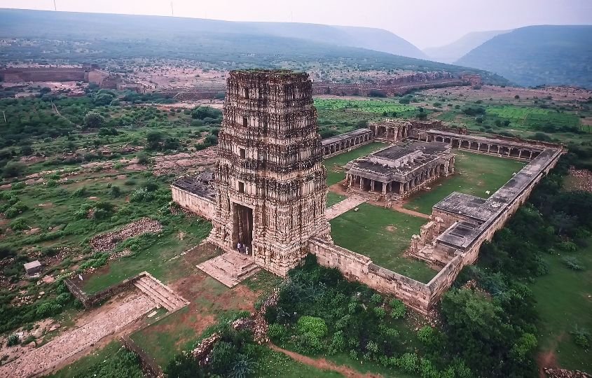 Madhavraya_temple,_Gandikota,_India (3) (1)